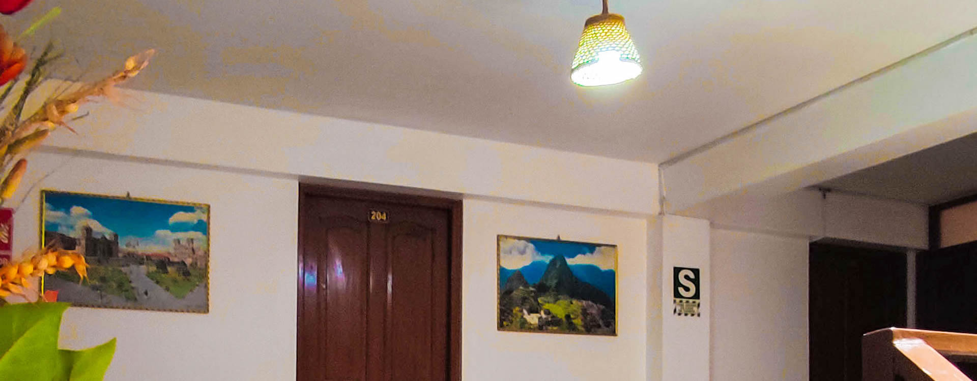 Hoteles cerca plaza de Ancash
